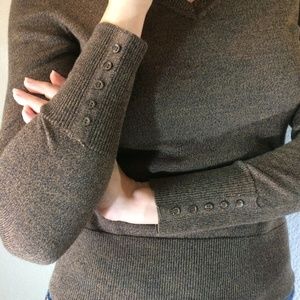 100% Wool V Neck Button Cuff Sweater Brown Size S